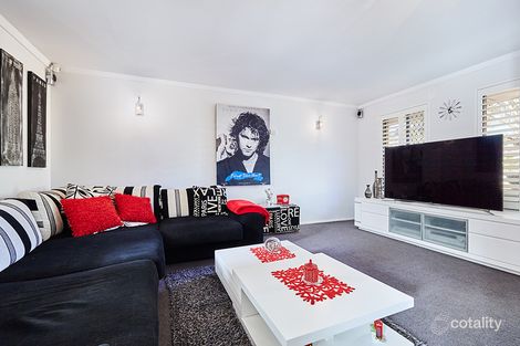 Property photo of 9 Austen Street Lake Coogee WA 6166