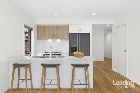 Property photo of 53 Light Horse Circuit Sunbury VIC 3429