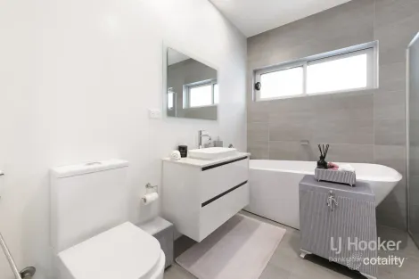 Property photo of 19A Illawong Crescent Greenacre NSW 2190