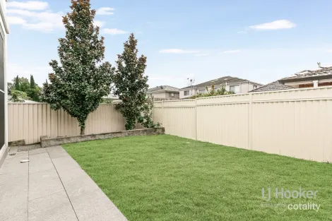 Property photo of 19A Illawong Crescent Greenacre NSW 2190