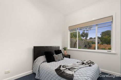 Property photo of 28 Morrie Crescent Blackburn North VIC 3130