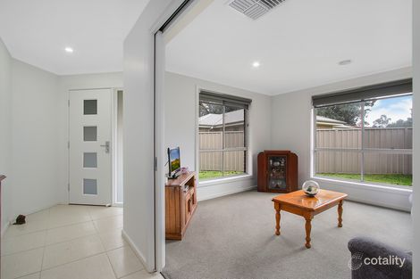 Property photo of 9 Sarah Court Howlong NSW 2643