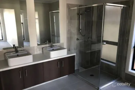 Property photo of 33 Loudon Parade Marsden Park NSW 2765