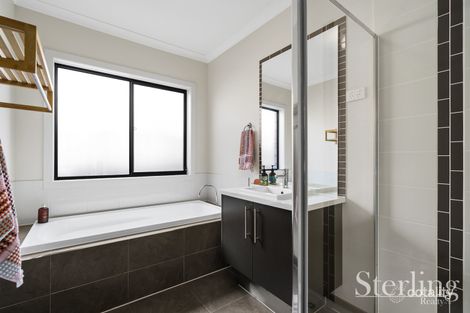 Property photo of 14 Marlin Crescent Point Cook VIC 3030