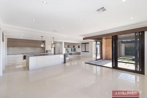 Property photo of 19 Winchcombe Way Cranbourne North VIC 3977