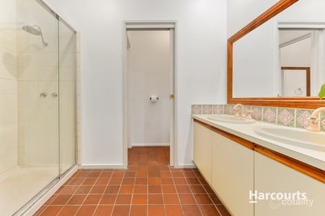 Property photo of 33 Royston Avenue Berwick VIC 3806