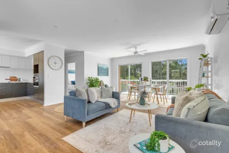 Property photo of 4 Ruth Place Dalmeny NSW 2546