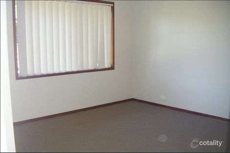 Property photo of 3 Hinkler Crescent Wilsonton QLD 4350