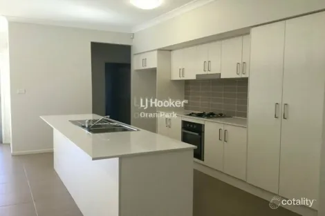 Property photo of 29 Lowndes Drive Oran Park NSW 2570