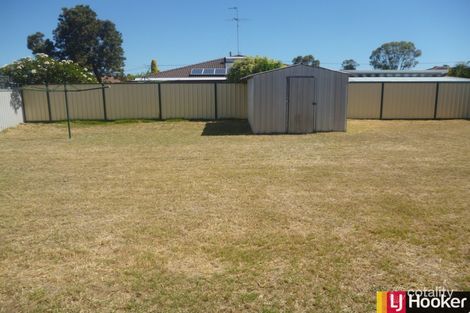 Property photo of 19 Murdoch Drive Greenfields WA 6210