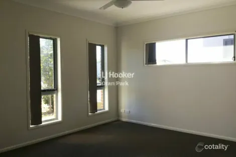 Property photo of 29 Lowndes Drive Oran Park NSW 2570