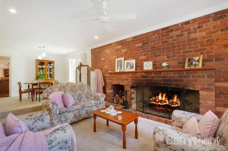 Property photo of 18 Dunbar Court Greenvale VIC 3059
