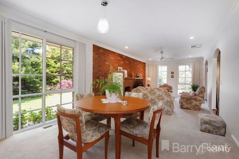 Property photo of 18 Dunbar Court Greenvale VIC 3059