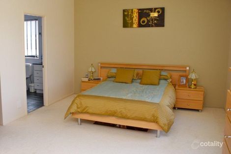 Property photo of 25 Larkin Crescent Flinders NSW 2529