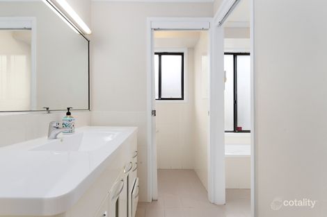 Property photo of 14 Sussex Place Seven Hills NSW 2147