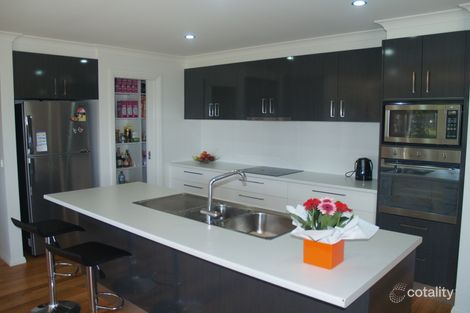 Property photo of 32 Stringy Park Close Bega NSW 2550