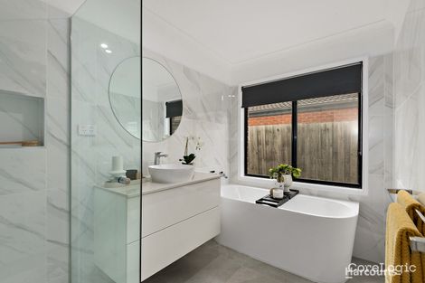 Property photo of 5 Osprey Court Pakenham VIC 3810