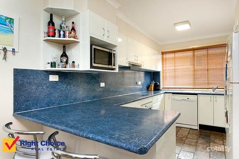 Property photo of 37 Gloucester Circuit Albion Park NSW 2527