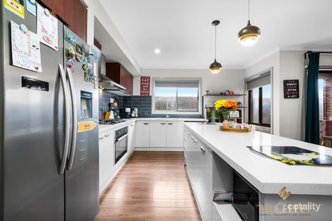 Property photo of 45 Yellowfin Drive Tarneit VIC 3029