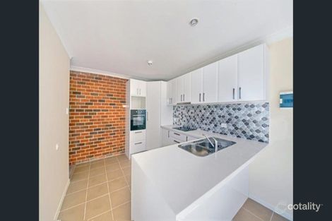 Property photo of 1/325 Copperfield Drive Rosemeadow NSW 2560