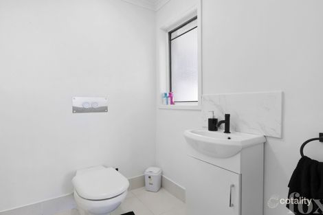 Property photo of 1/12 McWilliam Close Labrador QLD 4215