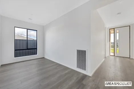 Property photo of 66 Lena Crescent Truganina VIC 3029