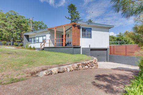 Property photo of 2 Taylor Crescent Warners Bay NSW 2282