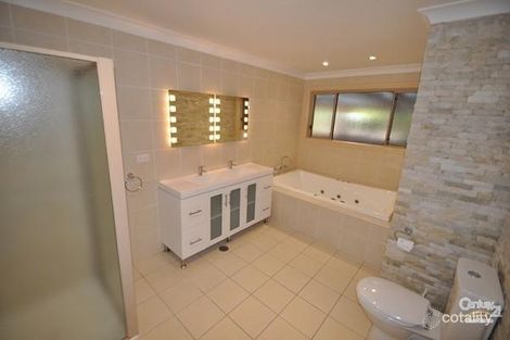 Property photo of 20 Beveridge Crescent Dubbo NSW 2830