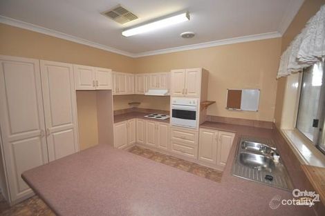 Property photo of 20 Beveridge Crescent Dubbo NSW 2830