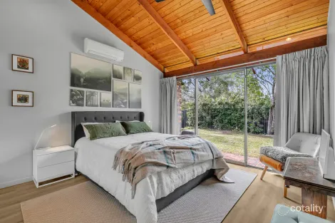 Property photo of 18 Montanus Drive Bellbowrie QLD 4070