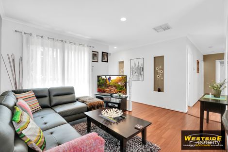 Property photo of 1/53 Wahgunyah Drive St Albans VIC 3021