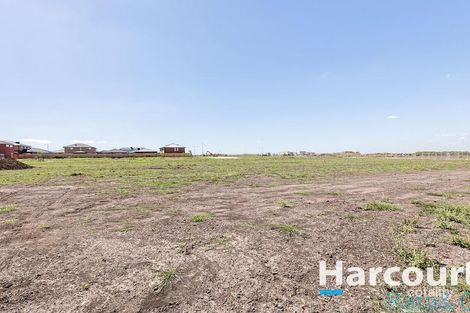 Property photo of 11 Yarrowee Crescent Wollert VIC 3750