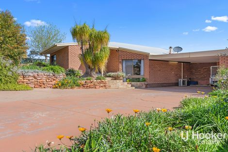 Property photo of 32 Cromwell Drive Desert Springs NT 0870