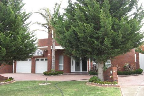 14 Hawkesbury Ave, Hillside, VIC 3037
