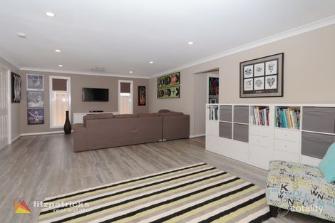 Property photo of 5 Nandina Avenue Lake Albert NSW 2650