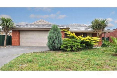 30 Strickland Cres, Burnside, VIC 3023