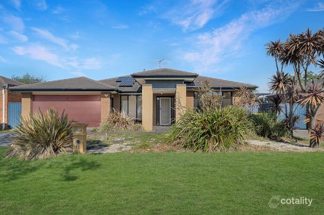 12 Kingsdale Cres, Pakenham, VIC 3810