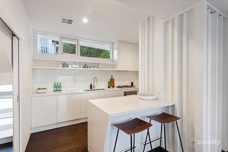 Property photo of 34 Oak Grove Malvern East VIC 3145