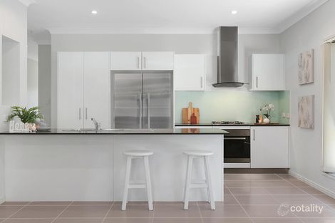 Property photo of 15 Lakeview Place Springfield Lakes QLD 4300