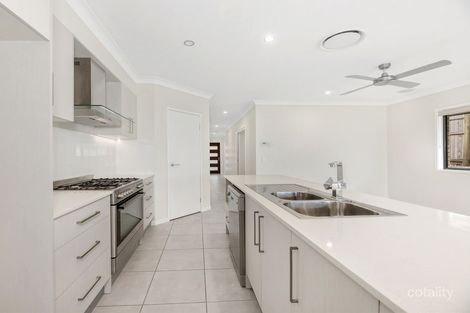Property photo of 37 Mazeppa Street South Ripley QLD 4306
