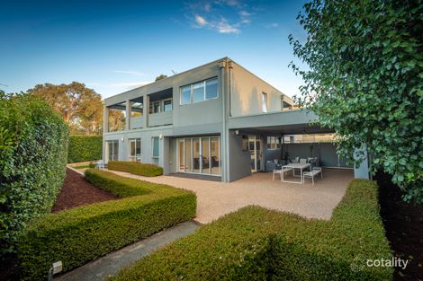 Property photo of 3 Bocciarini Court Jerrabomberra NSW 2619