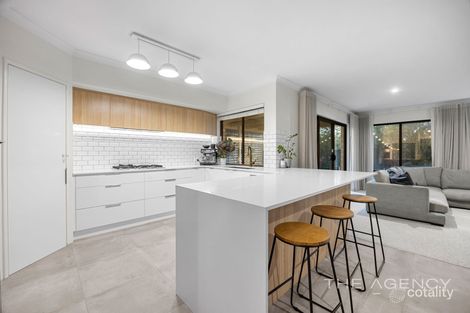 8 Ellis Rd, Kardinya, WA 6163