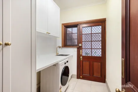 Property photo of 2/1 Chapman Crescent Mount Barker SA 5251