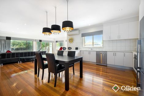 Property photo of 2/12 Bursaria Crescent Frankston North VIC 3200