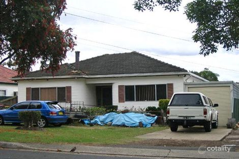 32 Burns Rd, Picnic Point, NSW 2213