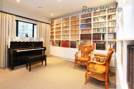 Property photo of 24 Alamanda Boulevard Point Cook VIC 3030