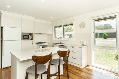 Property photo of 10 Corrang Place Springdale Heights NSW 2641