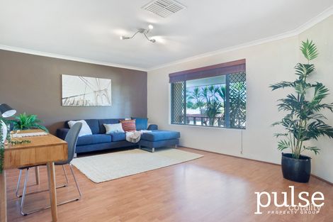 Property photo of 18 Underwood Grove Kardinya WA 6163