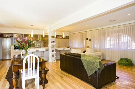 Property photo of 17 Seaview Close Eleebana NSW 2282