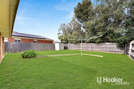 Property photo of 25 Bellbrae Crescent Cranbourne West VIC 3977